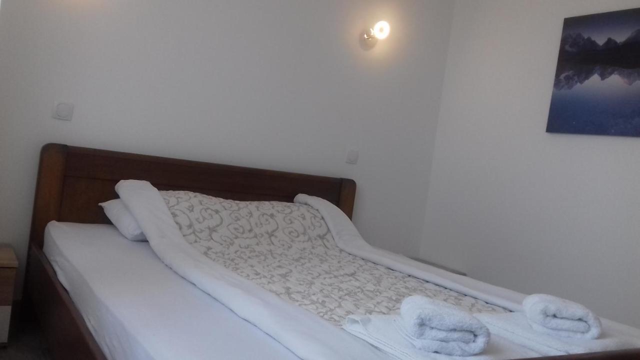 Bed and Breakfast Mesecev Konak Ниш Экстерьер фото