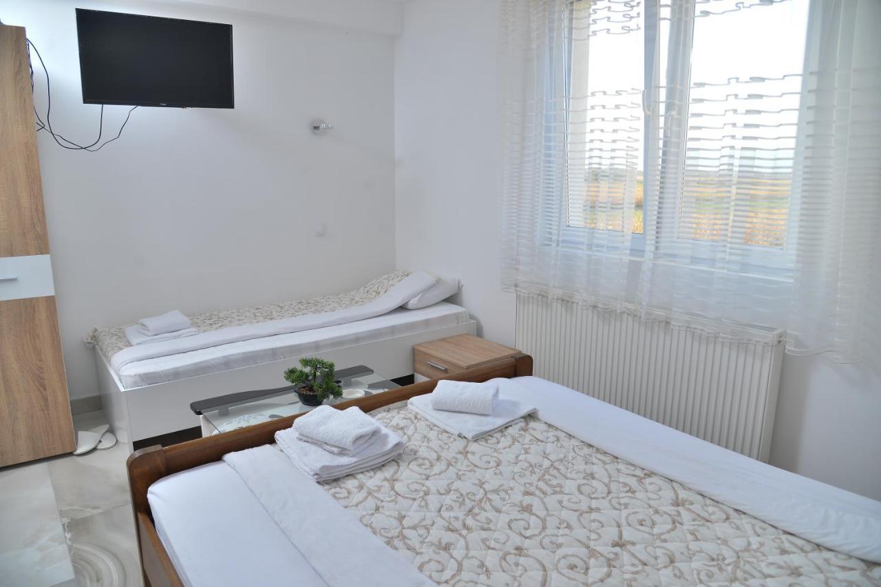 Bed and Breakfast Mesecev Konak Ниш Экстерьер фото