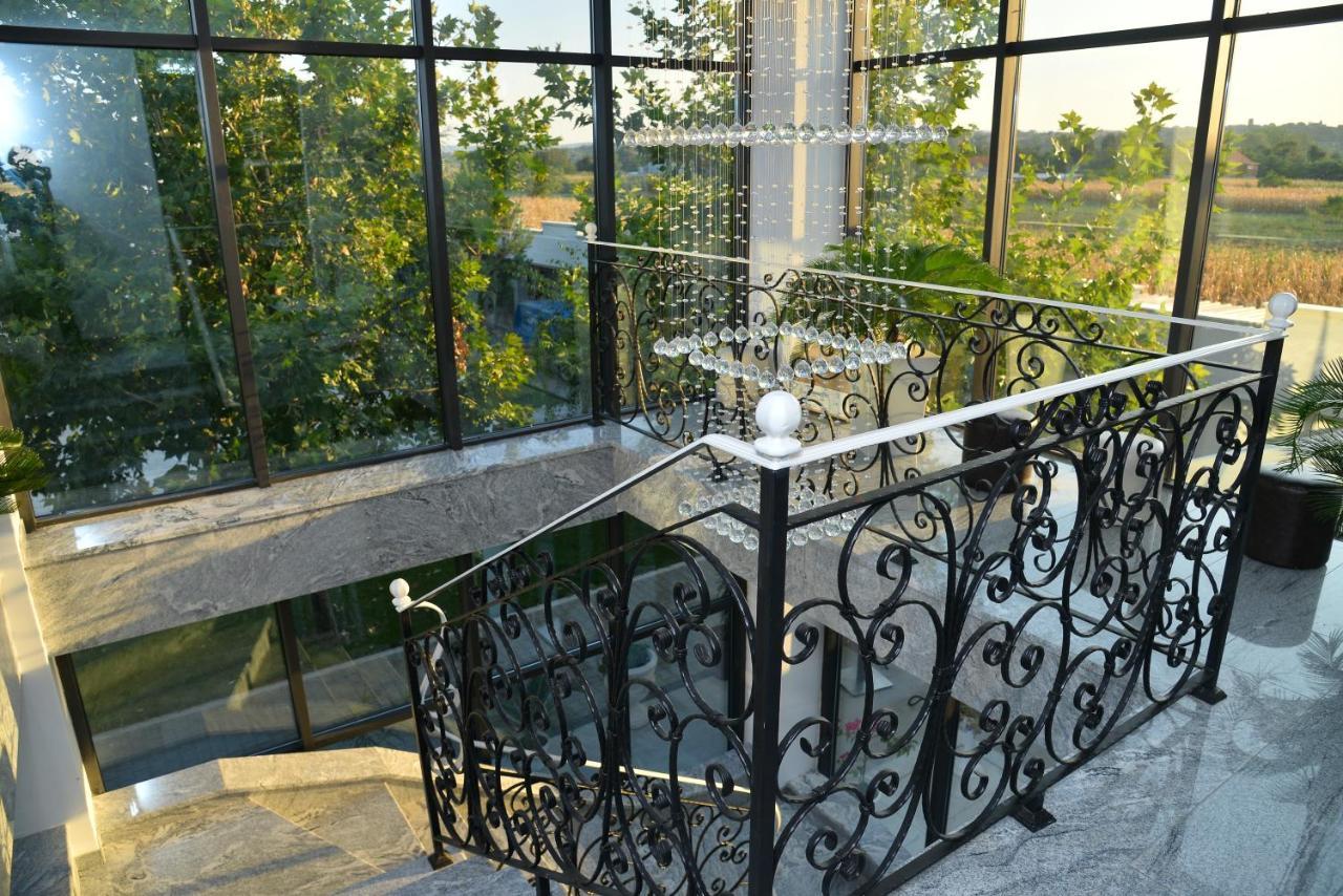 Bed and Breakfast Mesecev Konak Ниш Экстерьер фото