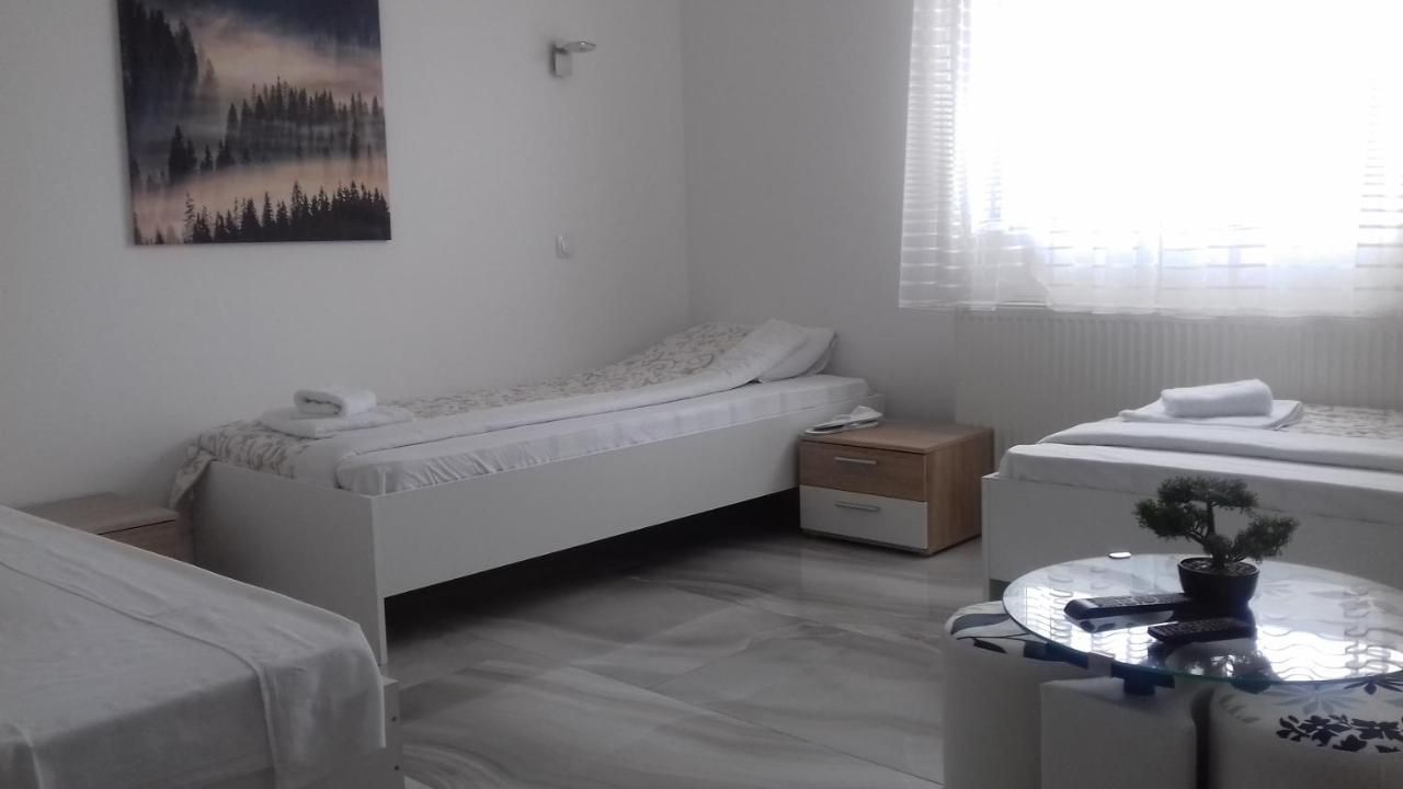 Bed and Breakfast Mesecev Konak Ниш Экстерьер фото